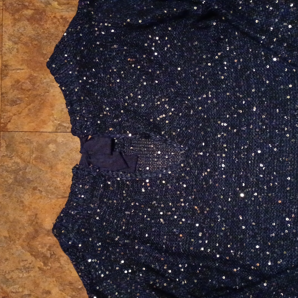 Sweater - Picture 6 of 6